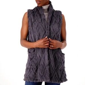 Like New Koolaburra by UGG Embossed Sherpa Fleece Vest Blackened Pearl, Size XL